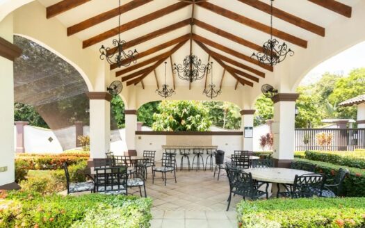 🌴 Casa Moderna con Piscina Privada en Costa del Sol, Playa Bejuco