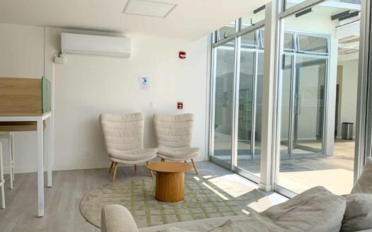 Viva a pasos del parque de La Sabana en apartamento tipo estudio en alquiler, Sabana Oeste, ¡Nuevo con Terraza! COD#C112609