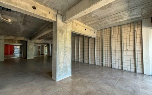 📍 Local Comercial en Venta o Alquiler en Latitud Los Yoses – 161 m² Totales, con 4 Parqueos y 3 Bodegas 🚗 cod. 113558