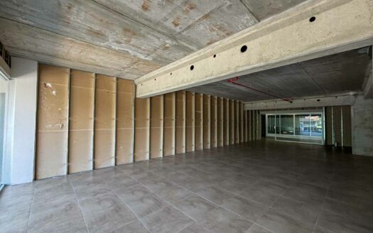 📍 Local Comercial en Venta o Alquiler en Latitud Los Yoses – 161 m² Totales, con 4 Parqueos y 3 Bodegas 🚗 cod. 113558