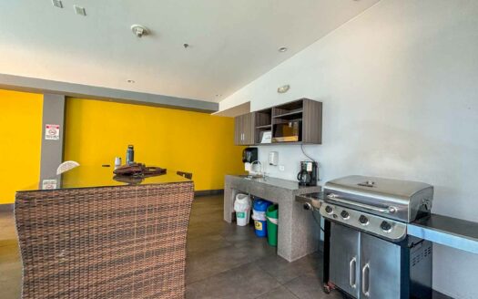 📍 Local Comercial en Venta o Alquiler en Latitud Los Yoses – 161 m² Totales, con 4 Parqueos y 3 Bodegas 🚗 cod. 113558