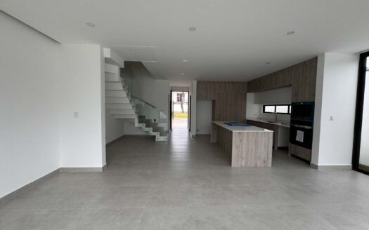 Preciosa Casa En Venta Nueva En Santa Ana Centro, Moderna Y Con Amenidades Exclusivas. Cod. 116032