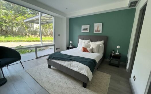 No busque más !! El apartamento que quería en alquiler está aquí en Escazú, en una zona cerca de centros comerciales, bancos y más. Cód 114322