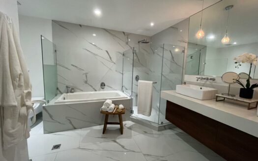 No busque más !! El apartamento que quería en alquiler está aquí en Escazú, en una zona cerca de centros comerciales, bancos y más. Cód 114322