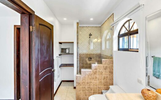 Opportunity in Tamarindo! 3-Bedroom Condo Just 10 Minutes from the Beach – Condominio de 3 Habitaciones a Solo 10 Minutos de la Playa.cod.117107