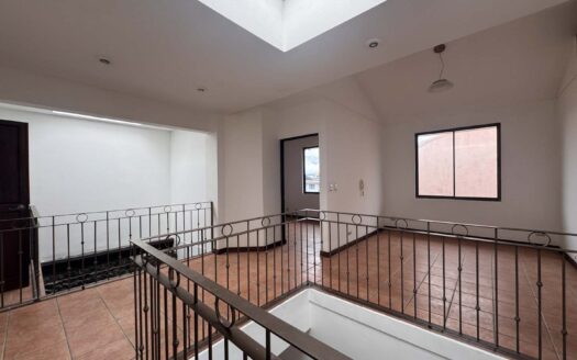 Preciosa Casa En Venta En Santa Ana Centro, Diseño Exclusivo Y Espacios Amplios. Cód. 116552