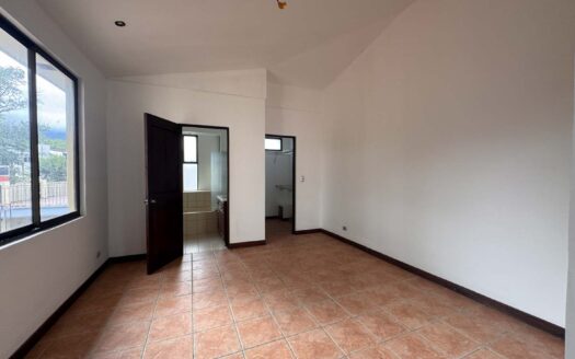 Preciosa Casa En Venta En Santa Ana Centro, Diseño Exclusivo Y Espacios Amplios. Cód. 116552