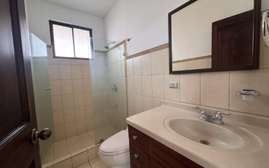 Preciosa Casa En Venta En Santa Ana Centro, Diseño Exclusivo Y Espacios Amplios. Cód. 116552