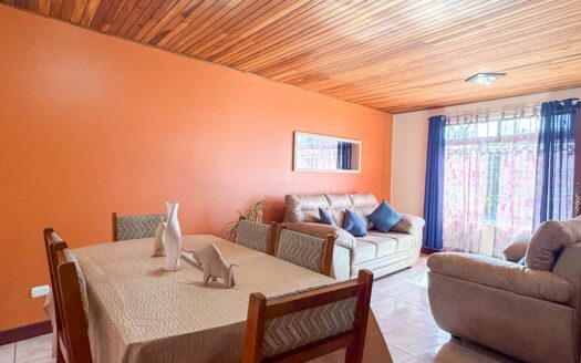 Casa en Alquiler en Taras de 2 habitaciones y 2 baños, Mensualidad de ₡400.000. Cod 119069