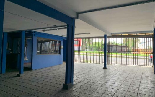 Edificio comercial en remate en Zapote, amplio y con estratégica ubicación COD#118099