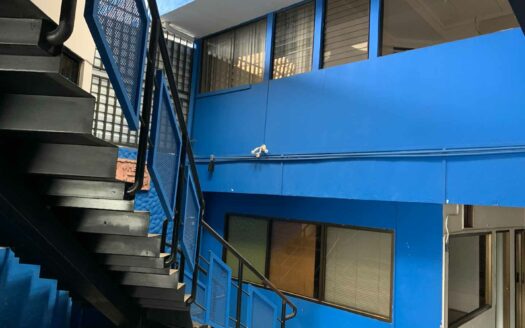 Edificio comercial en remate en Zapote, amplio y con estratégica ubicación COD#118099