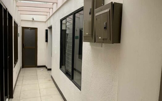 Edificio comercial en remate en Zapote, amplio y con estratégica ubicación COD#118099