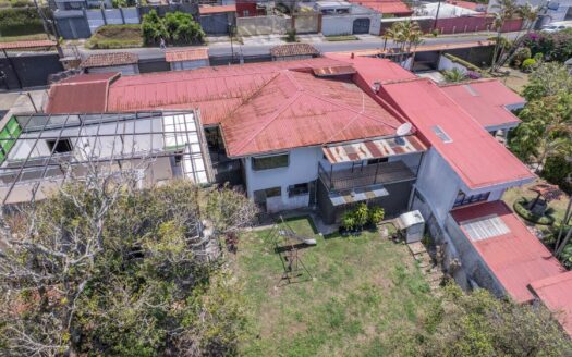 Remate Bancario en Sabanilla: Oportunidad de Inversión con 8 Apartamentos cod.125504