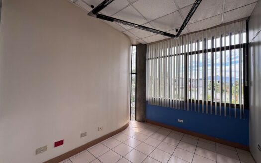 Curridabat: Edificio Comercial en Venta! Ideal Para Oficinas/Centro Medico/ Call Center. #127441