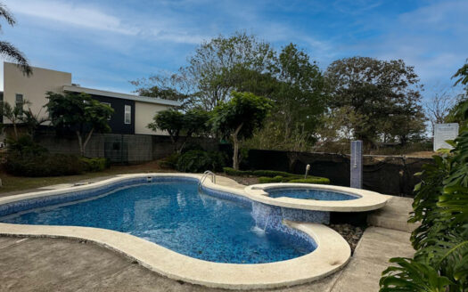 Hermoso y original Lote de 2114mts en Venta en La Guácima, en Residencial Privado con Vista Natural. COD.127730
