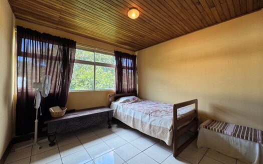 Tres Ríos: Casa con Uso de Suelo Mixto en San Diego de La Unión con 273 Metros de Lote. #128443