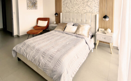 Oportunidad Preventa en San Joaquín!!! Casa de 2 niveles (3hab, 2.5 baños, 2 parqueos) Precios Desde $189,900 el Mod. Altea (128m2 const.) . Cod. 129841