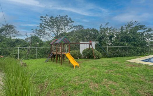 VENTA de Apto moderno  de 80mts2 en San Rafael de Alajuela,en Condominio privado.COD:129673