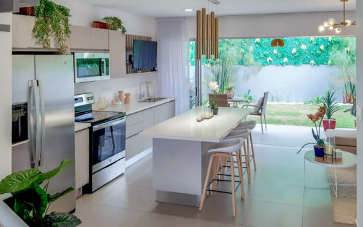 Oportunidad Preventa en San Joaquín!!! Casa de 2 niveles (3hab, 2.5 baños, 2 parqueos) Precios Desde $189,900 el Mod. Altea (128m2 const.) . Cod. 129841