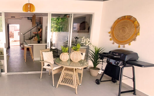 Oportunidad Preventa en San Joaquín!!! Casa de 2 niveles (3hab, 2.5 baños, 2 parqueos) Precios Desde $189,900 el Mod. Altea (128m2 const.) . Cod. 129841