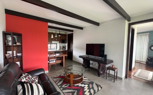 Alquiler de amplia Casa y apartamento $ 4000 en Condominio privado en La Guácima.COD:131471