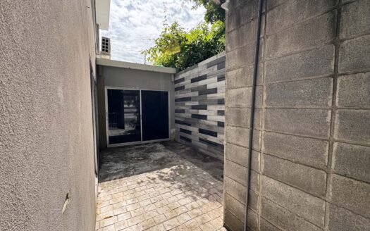 🏡 Casa en Venta en Santa Ana, Esquinera en Condominio con Acabados de Lujo. Cod. 132314