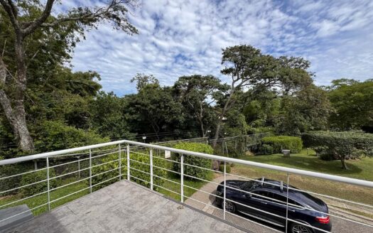 🏡 Casa en Venta en Santa Ana, Esquinera en Condominio con Acabados de Lujo. Cod. 132314