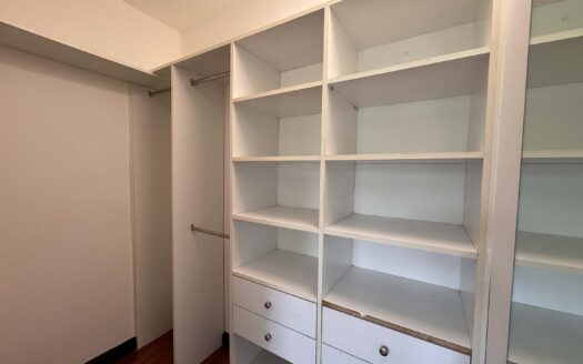 🏡 Casa en Venta en Santa Ana, Esquinera en Condominio con Acabados de Lujo. Cod. 132314