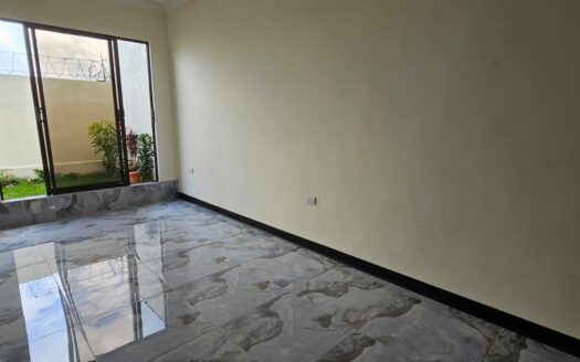 ¡OPORTUNIDAD! Casa En Venta En Alajuela, Residencial Cataluña, Para Estrenar Y De Una Planta. COD. 132024