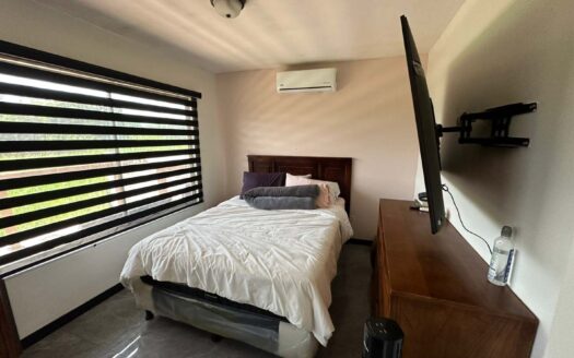 OPORTUNIDAD Casa en Venta de 139 metros de construccion y 163 de terrreno en Turrúcares en condominio privado.COD:131803