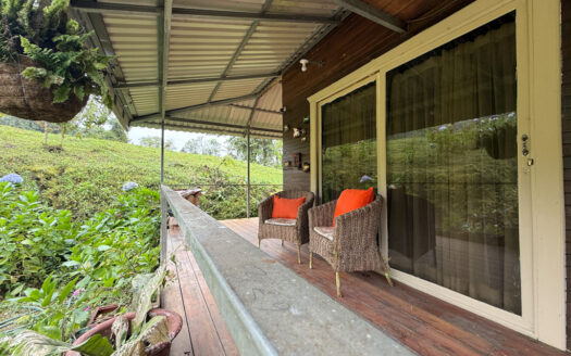 Hermosa Cabaña de Montaña, en Medio del Bosque Nuboso, Rodeado de Flora, Fauna y Paisajes en Cascajal de Coronado COD 131920