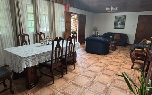 Oportunidad de Inversión: Propiedad de 49.000 m² en AguaCaliente, Cartago. Cod 134684