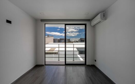 Casa Para Estrenar en Venta en El Coyol, Alajuela, en Condominio con Piscinas y Amenidades. COD. 132672