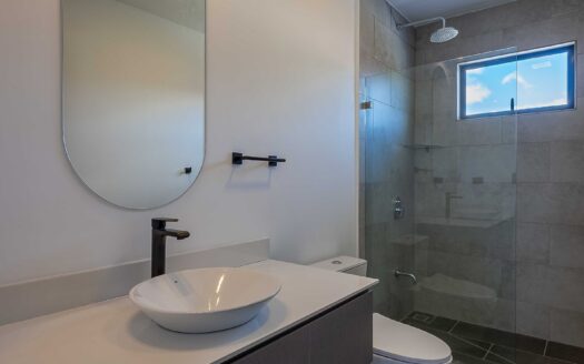 Casa Para Estrenar en Venta en El Coyol, Alajuela, en Condominio con Piscinas y Amenidades. COD. 132672