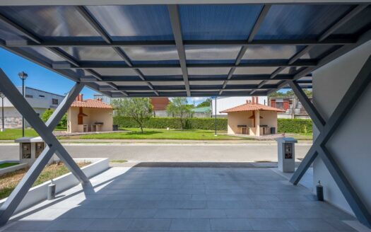 Casa Para Estrenar en Venta en El Coyol, Alajuela, en Condominio con Piscinas y Amenidades. COD. 132672