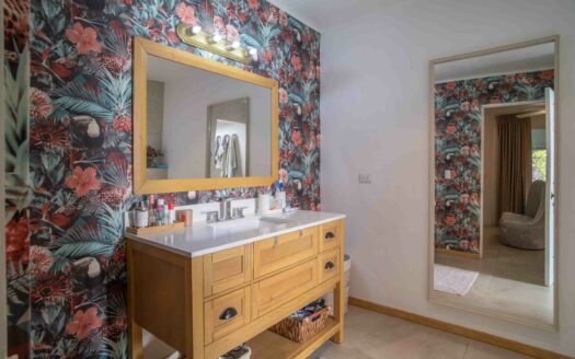 Venta de Casa de 1 planta (Lote: 507 m2.) Ubicada en Ciudad Cariari. 3 hab – 2 baños – 3 parqueos. Cod. 133378