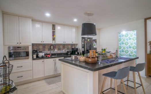 Venta de Casa de 1 planta (Lote: 507 m2.) Ubicada en Ciudad Cariari. 3 hab – 2 baños – 3 parqueos. Cod. 133378