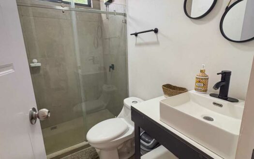 SE ALQUILA: Apartamentos Amoblados de 2 Habitaciones en Huacas COD: 134129