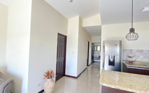 ¡OPORTUNIDAD! Apartamento en Venta en Condominio en Desamparados de Alajuela, con Vista a las Montañas. COD. 134856