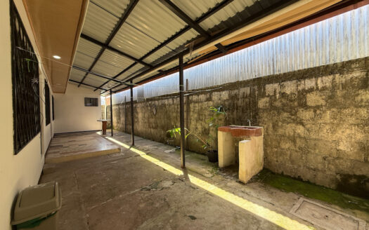 Oportunidad!!! Venta de Casa con Apartamento en Segundo Nivel, en La Florida de Tibás COD 134007