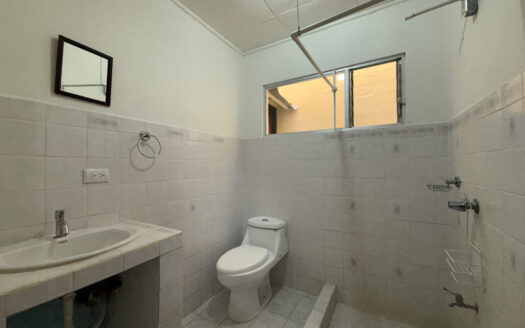 Oportunidad!!! Venta de Casa con Apartamento en Segundo Nivel, en La Florida de Tibás COD 134007