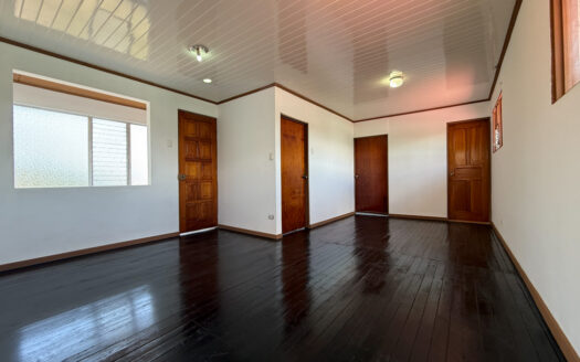 Oportunidad!!! Venta de Casa con Apartamento en Segundo Nivel, en La Florida de Tibás COD 134007