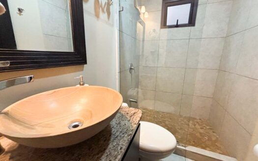 Se Alquila Casa en Condominio en Santo Tomás de Santo Domingo, Heredia, 227 M2 de Lote. Código 133346