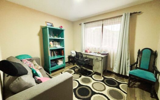 Se Alquila Casa en Condominio en Santo Tomás de Santo Domingo, Heredia, 227 M2 de Lote. Código 133346