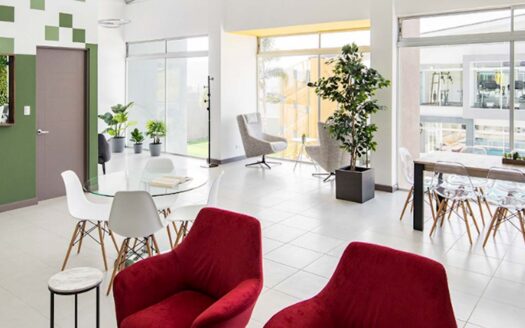 Venta de Hermosa Casa en Condominio en San Pablo de Heredia con Habitación Principal en Primer Nivel. Código 134220