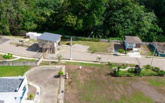 ¡Lote Esquinero en Venta en Casa Praia, Playa Jacó! A tan solo 5 minutos del mar🏖️ 174 m². Cod 134285