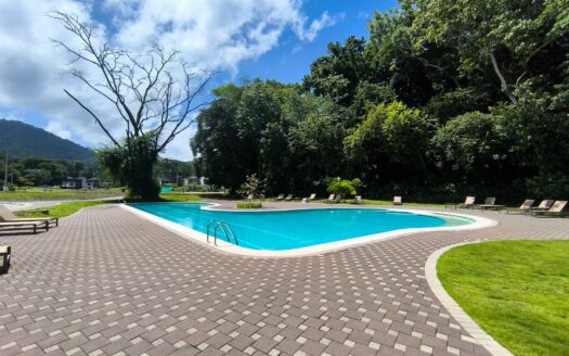 ¡Lote Esquinero en Venta en Casa Praia, Playa Jacó! A tan solo 5 minutos del mar🏖️ 174 m². Cod 134285