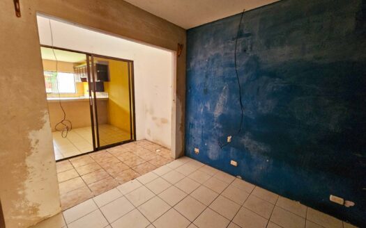 Remate Bancario!!! Casa de 1 planta Lote: 214.14   Constr.: 134.23 (3 hab, 2 baños, 2 parqueos) Cod. 135200