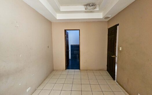 Remate Bancario!!! Casa de 1 planta Lote: 214.14   Constr.: 134.23 (3 hab, 2 baños, 2 parqueos) Cod. 135200