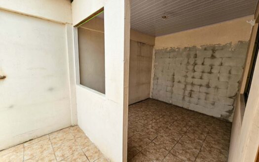 Remate Bancario!!! Casa de 1 planta Lote: 214.14   Constr.: 134.23 (3 hab, 2 baños, 2 parqueos) Cod. 135200